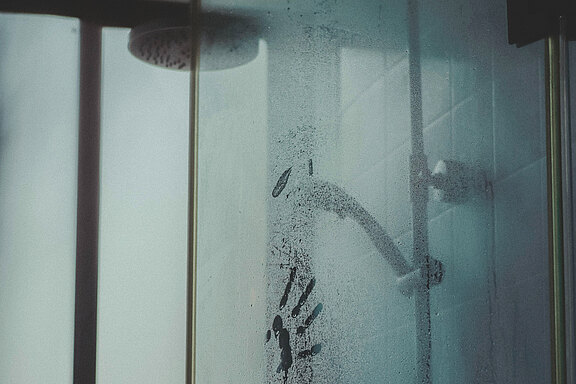 Shower-heller.jpg